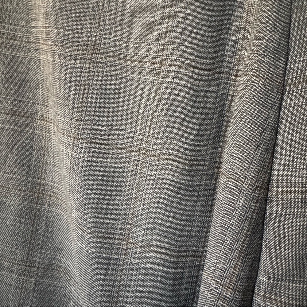 Joseph Abboud Gray Windowpane 2-Piece Suit | Size 54R Jacket, 49W Pants $85 - Picture 11 of 14